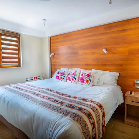 Plaza Gibaja-Casona Boutique, Art & Heritage